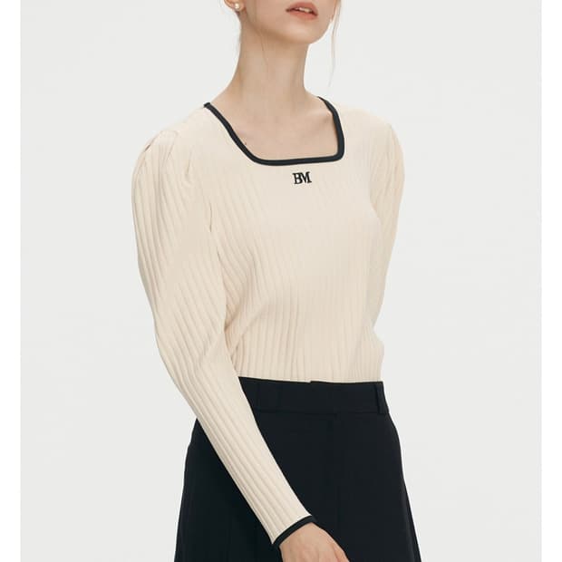 비뮤즈맨션 스퀘어넥  티셔츠 프리사이즈