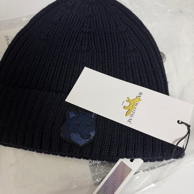 메종키츠네 네이비 폭스 패치 울 비니 (새상품) 원가 15