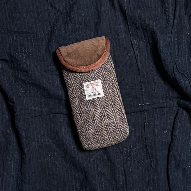 해리스트위드 해링본 울 케이스