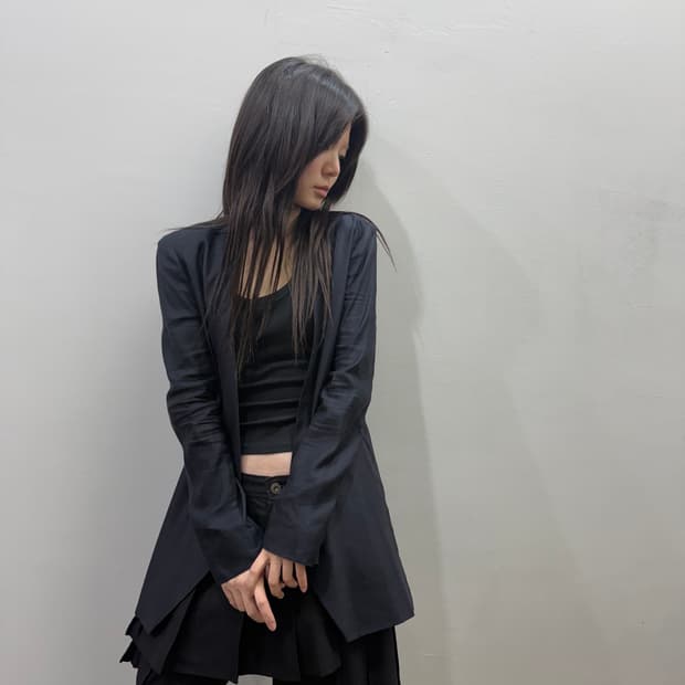 헬무트랭 논 카라 카라리스 블레이저