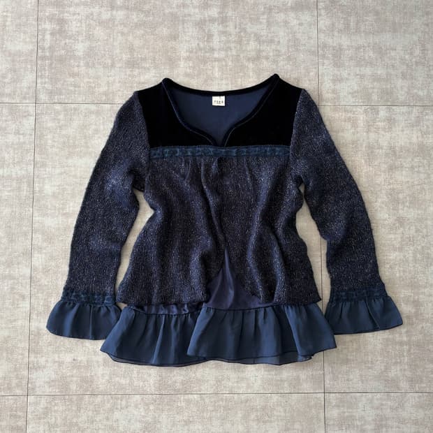 axes femme) velvet frill knit