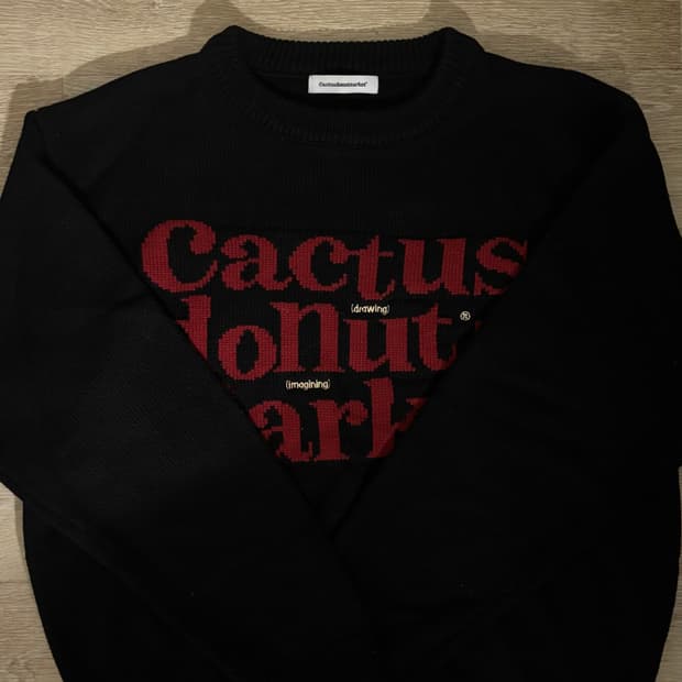 캑터스도넛마켓 베이직 로고 스웨터