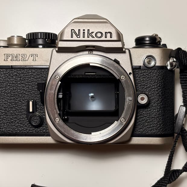 nikon fm2/t 니콘 FM2 티타늄 한정판 + 렌즈2종 판매합니다