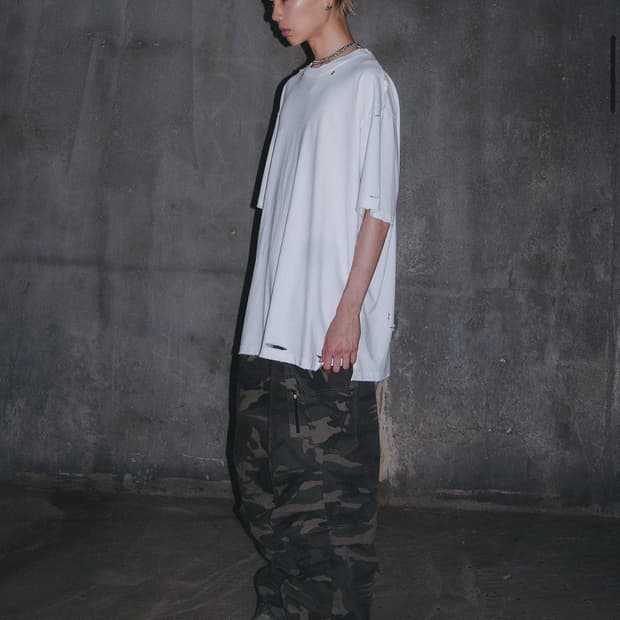 어나더유스 eyelet damage t-shirt - white