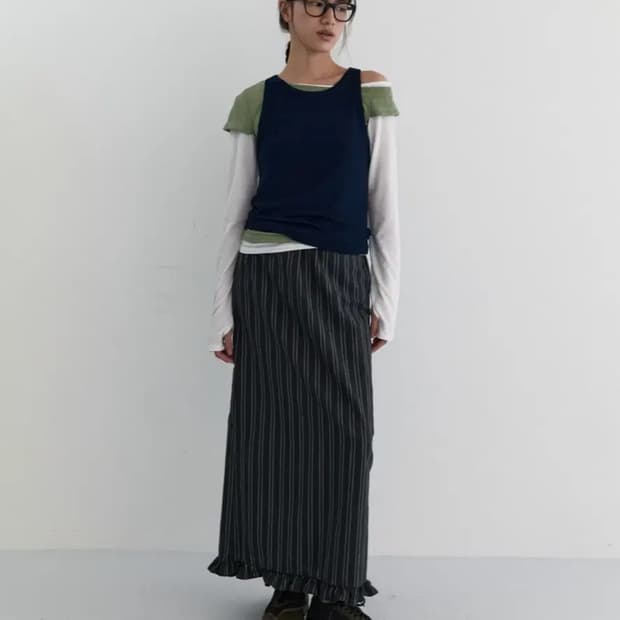 마조네 프릴 롱 스커트 차콜 M 사이즈
