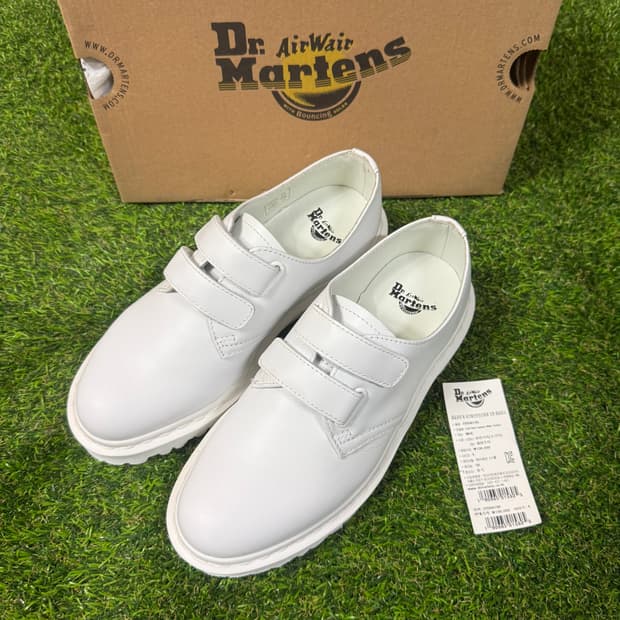 [닥터마틴] 라우린 벨크로 더비_230사이즈