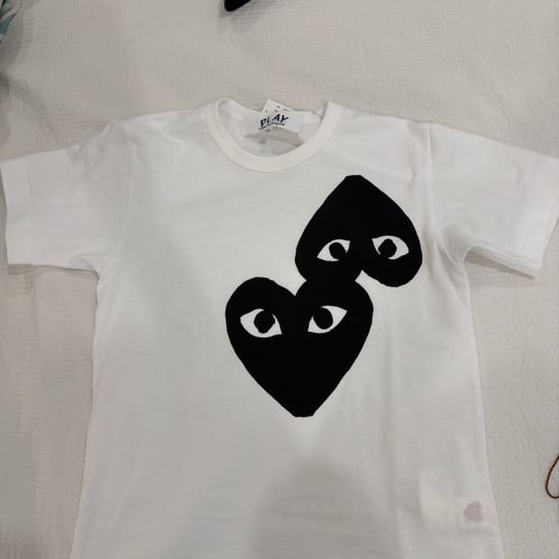 꼼데가르송 더블하트 반팔티xs