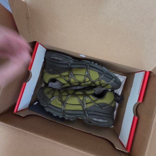 나이키 에어 쿠키니 필그림 세쿼이아