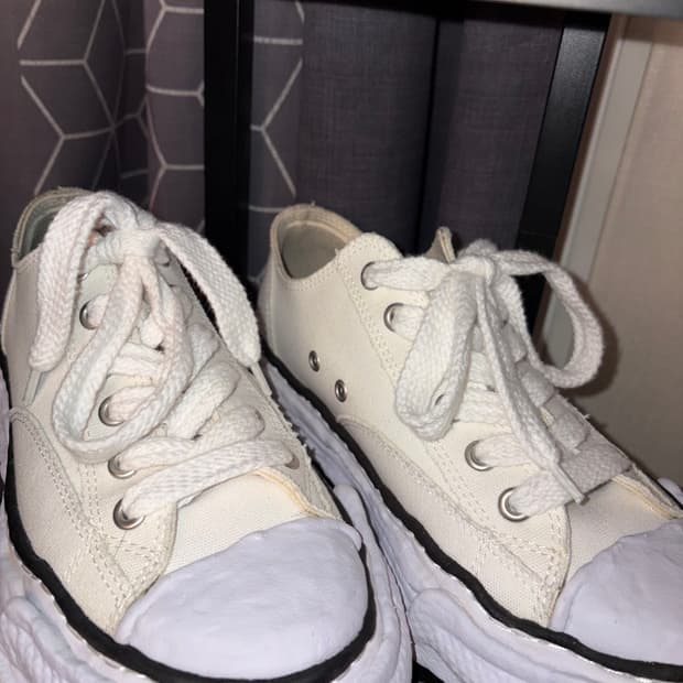 메종 미하라 야스히로 피터슨 화이트