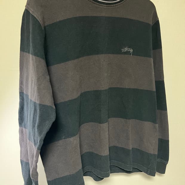 스투시 롱슬리브