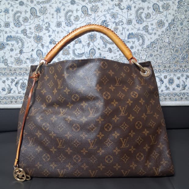 루이비통앗치숄더백