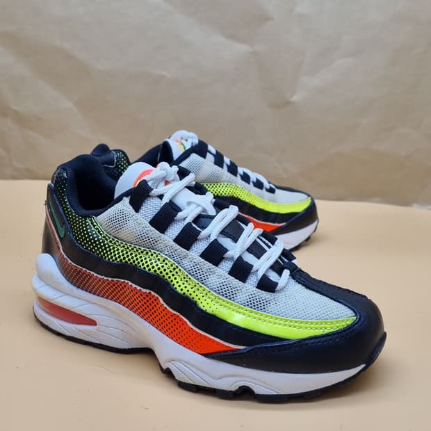 나이키 에어맥스95 레트로 퓨처 운동화230.