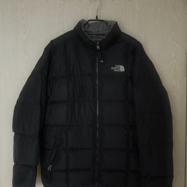 노스페이스 리버시블 패딩 블랙