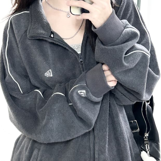 뉴에라 자수로고 차콜 부클집업