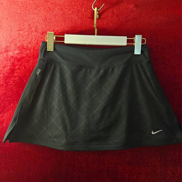 나이키(Nike) 드라이핏 스포티 치마 바지
M size