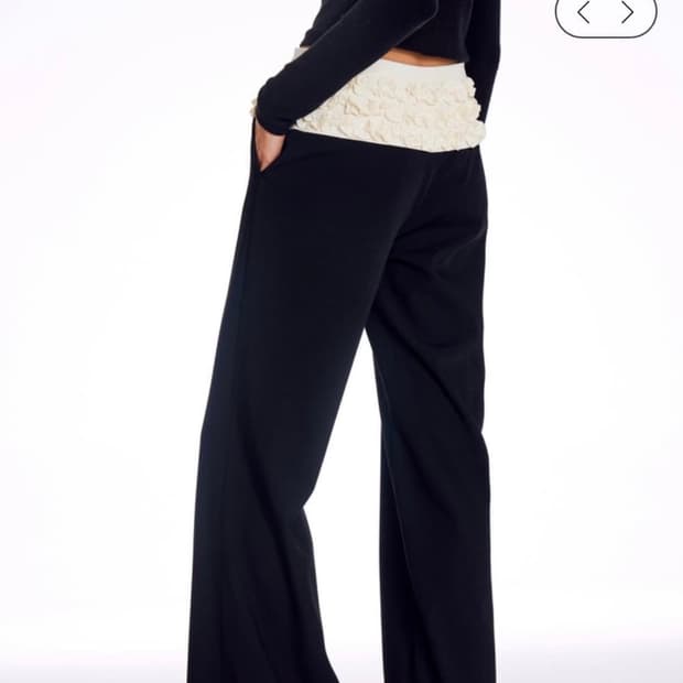 RUNWAY TICKET 런웨이티켓 레이스 플라워 팬 츠M