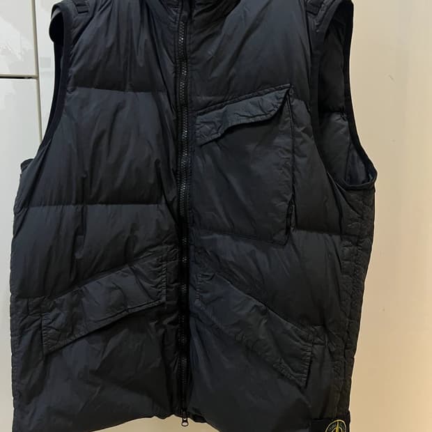 24fw 스톤아일랜드 크링클랩스패딩조끼 XL (새상품급)