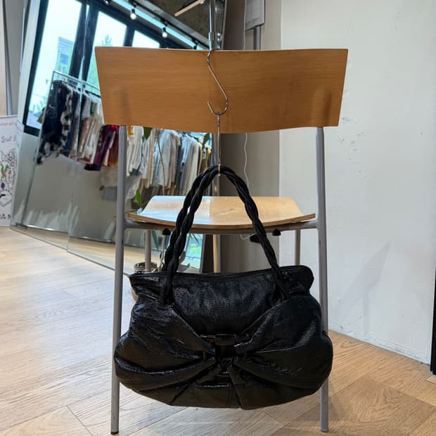 살바토레 페라가모 블랙 레더 숄더백 