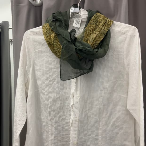 깃털 텍스쳐 실크 머플러 