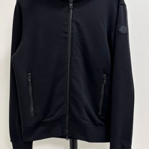 구해요) 몽클레어 마세리우 후드집업 M~L 사이즈 구해요 