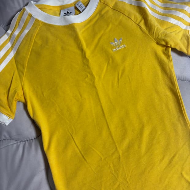 아디다스 노란색 반팔