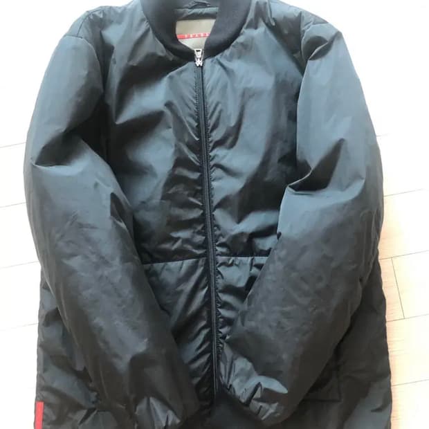 프라다 패딩집업50