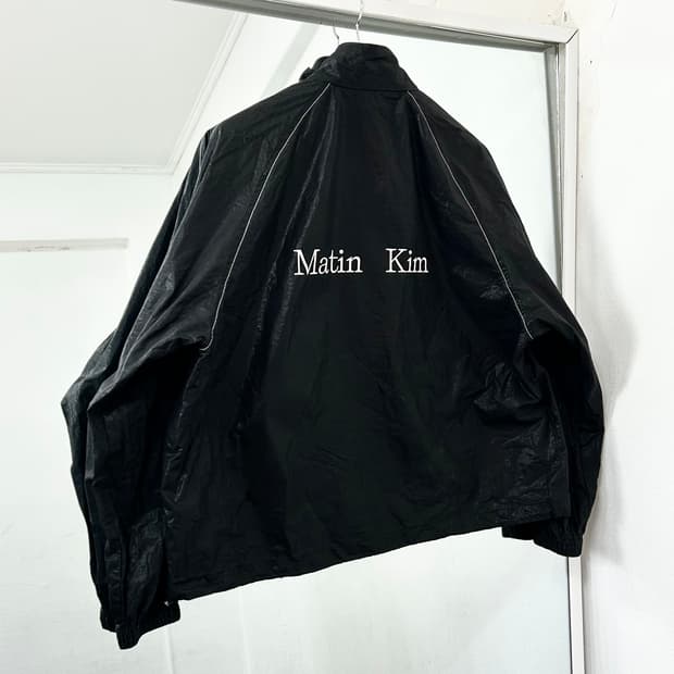 마뗑킴 백로고 나일론 바람막이 자켓