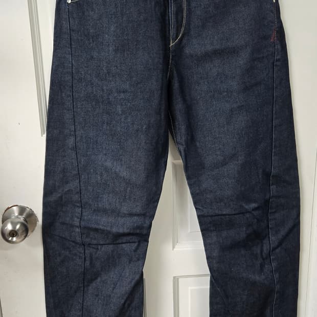 리바이스 엔지니어드 생지데님팬츠  