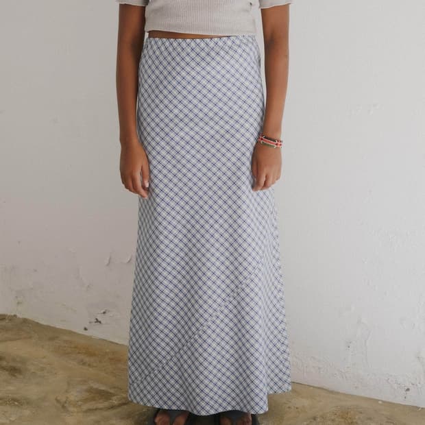 (S,M) 베이스레인지 26SS 오가닉 체크 Larva skirt