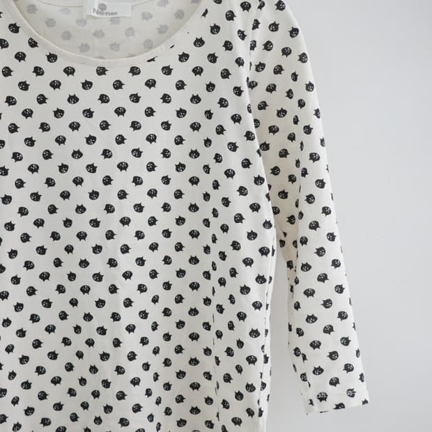네넷냐 Ne-net nya neko face sleeve tee