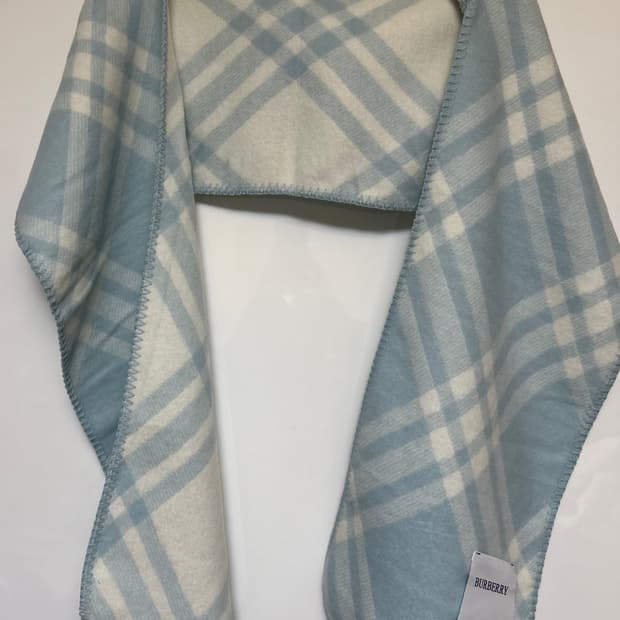버버리 체크 머플러 울후드 머플러하늘색 남여공용