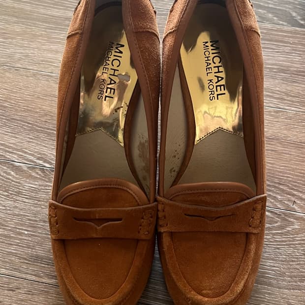 마이클코어스 스웨이드 웨지힐 7.5