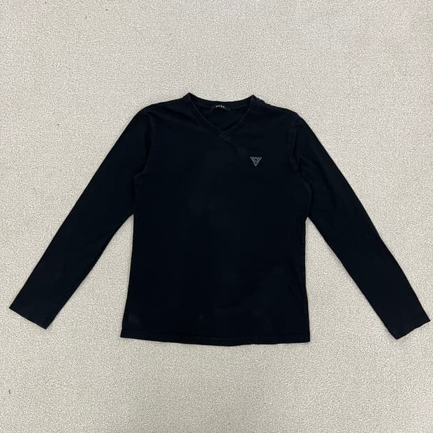 [M] 게스 미니 삼각 로고 브이넥 긴팔 티셔츠 1219M2