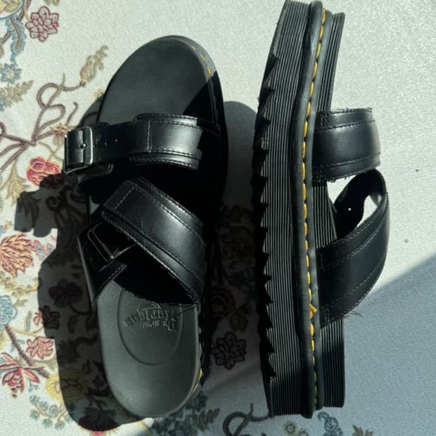 닥터마틴 마일즈 샌들 블랙 285