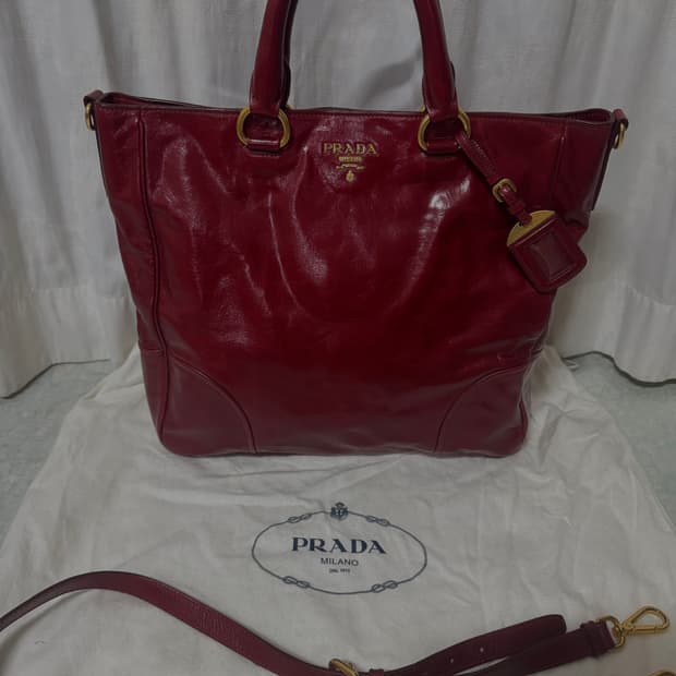 프라다 비텔로 샤인 2way 토트백 레드