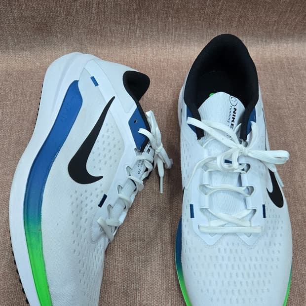 나이키 일회착용 320mm-  남성 런닝화 에어 윈플로10