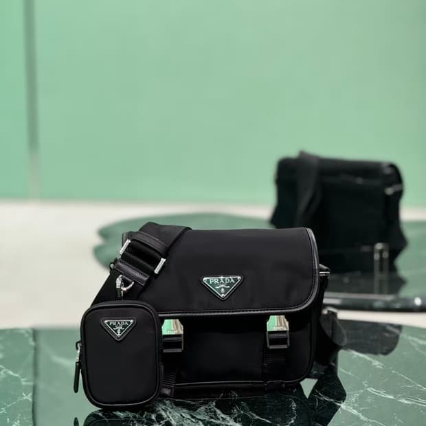 프라다 리나일론 앤 사피아노 레더 숄더백 블랙