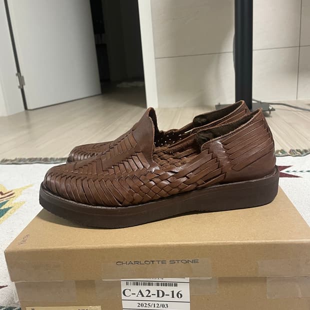 유케텐 알레한드로 샌들(8)