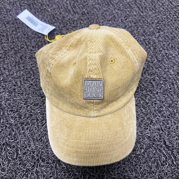 [새상품] 만다리나덕 코듀로이 볼캡 모자