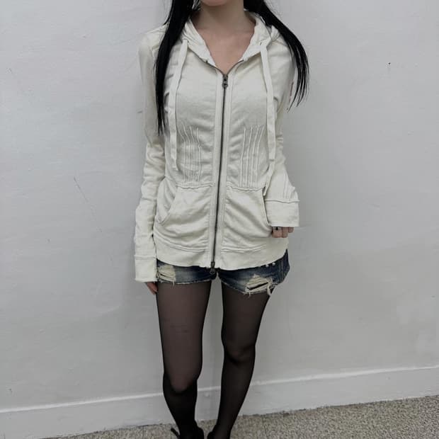 Y2K ivory detail hoodie