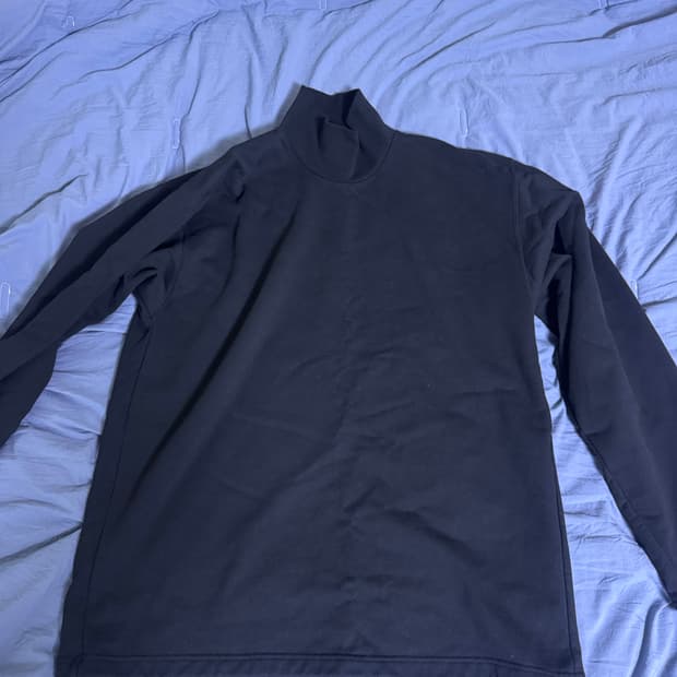 발렌시아가 긴팔 티 