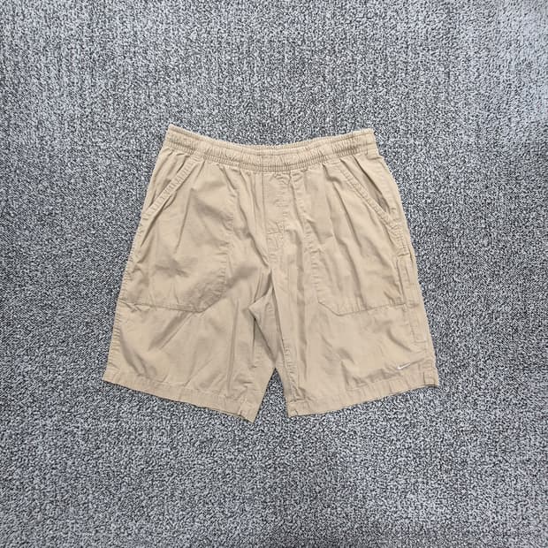 빈티지9. 나이키 미니 스우시 자수 립스탑 카고 반바지