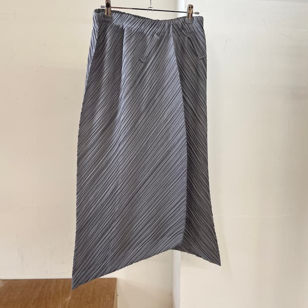 플리츠 플리즈 그레이 비대칭 플리츠 스커트