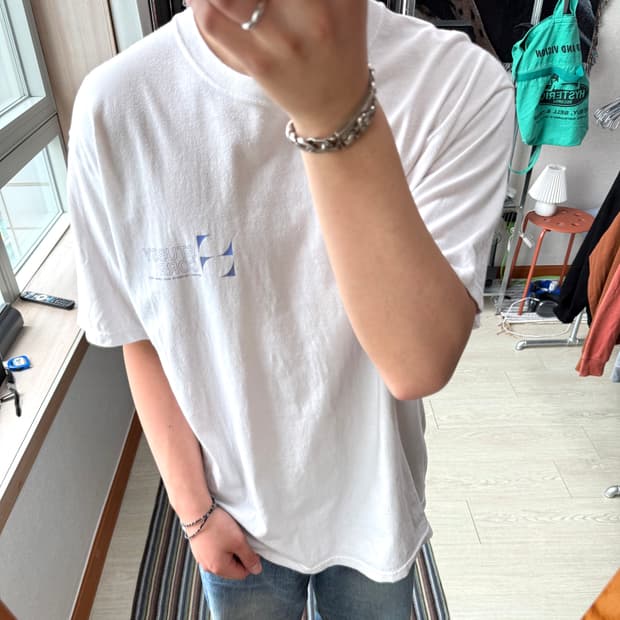 스투시 스퀘어 반팔 티셔츠