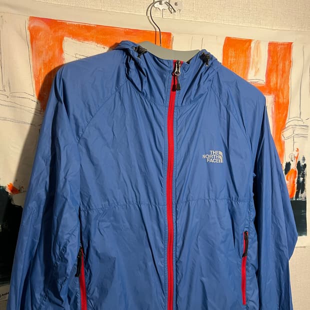 노스페이스 경량바람막이 M사이즈