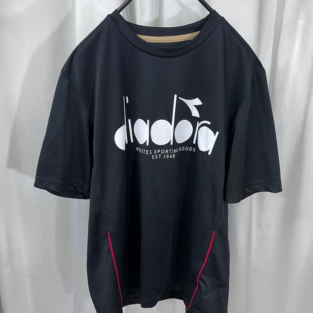 diadora