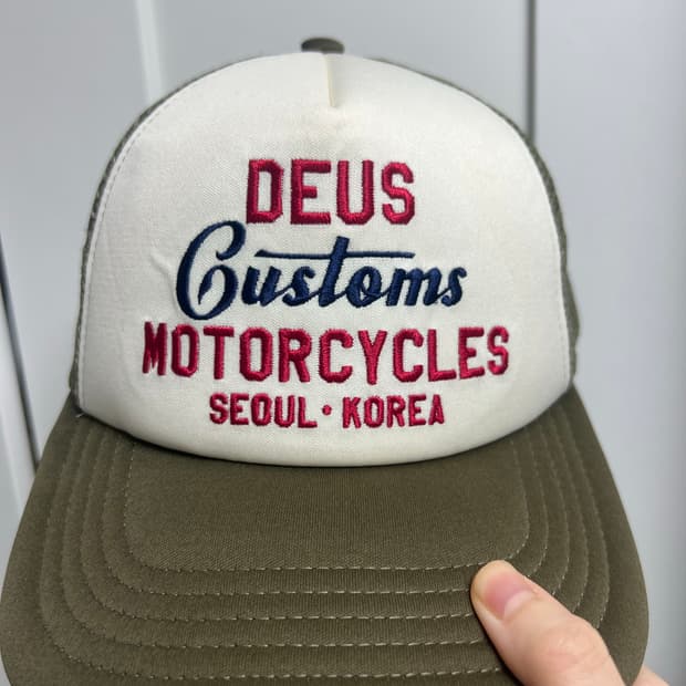 데우스 트러커캡