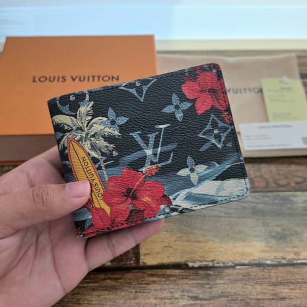 [새상품급,한정판]루이비통 서핑 반지갑