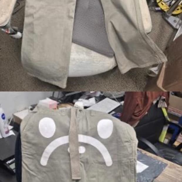 2000년도 베이프 어센틱 마일로 SAD FACE 팬츠 베이지