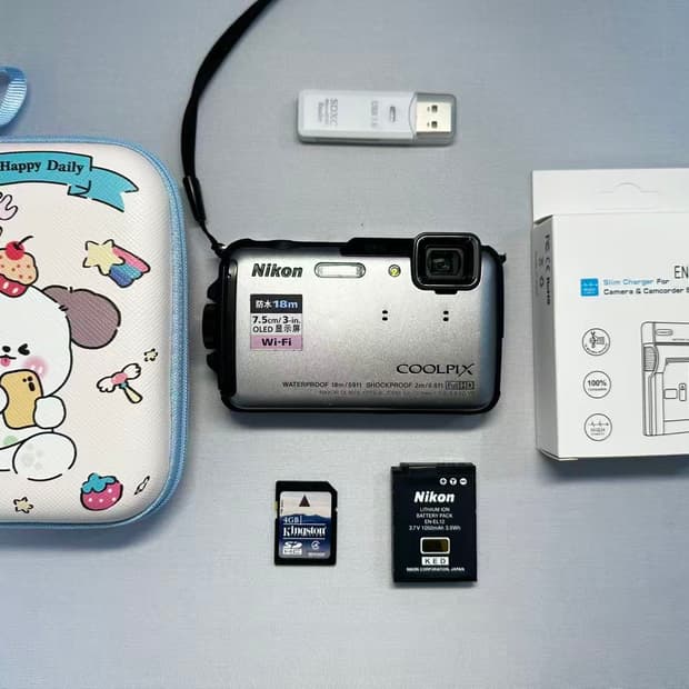 니콘 쿨픽스aw110(aw100) 은색 디카